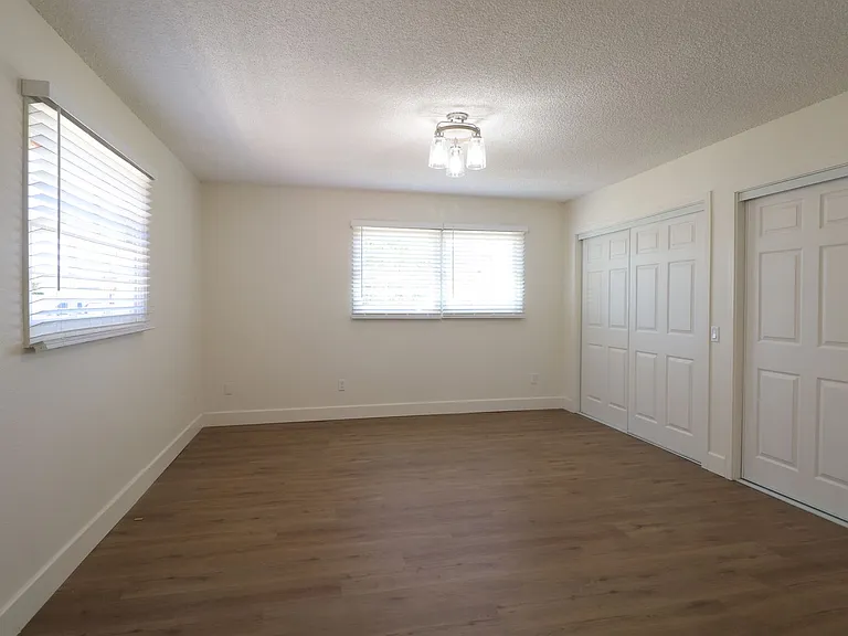 707 N College Dr — Photo 8