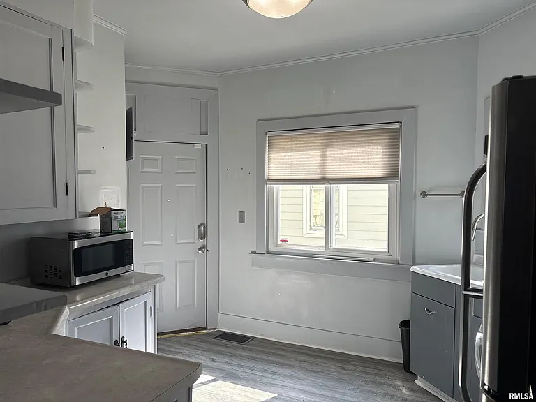 901 NE Glen Oak Ave #2 — Photo 7