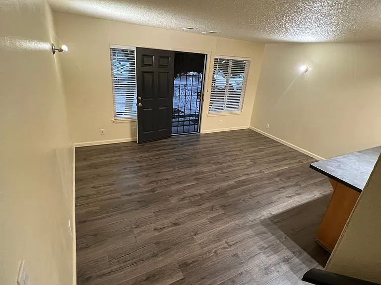 The Loft Apartments — Photo 32