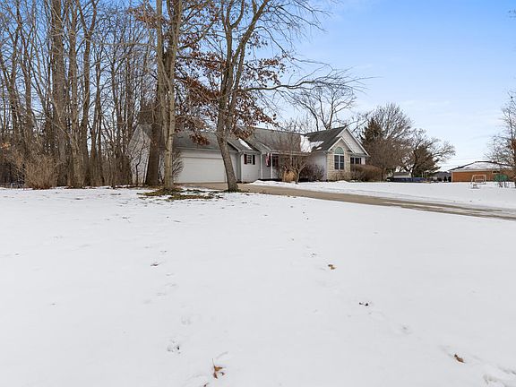 4th image of 7072 Stoney Creek Dr