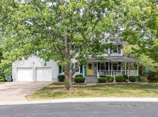 1457 Grandview Dr, Warrensburg, MO 64093