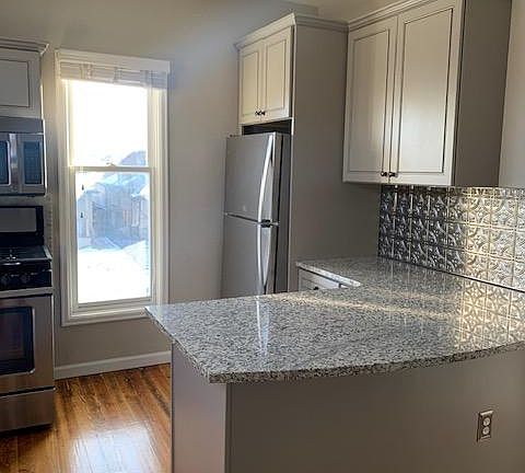 2nd image of 1445 S Pearl St #1