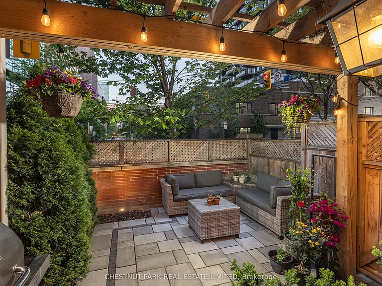500 Richmond St W #101 — Photo 29