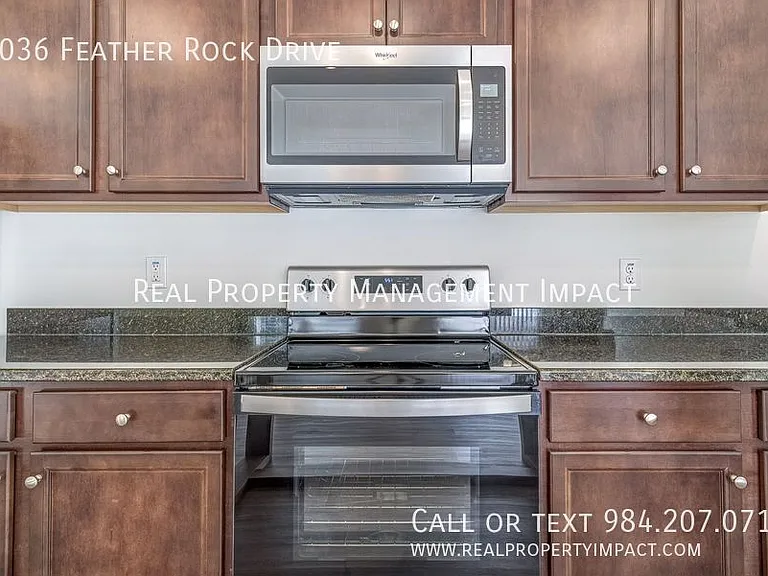 2036 Feather Rock Dr — Photo 22