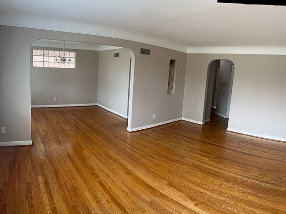 living rm to Dining Rm view