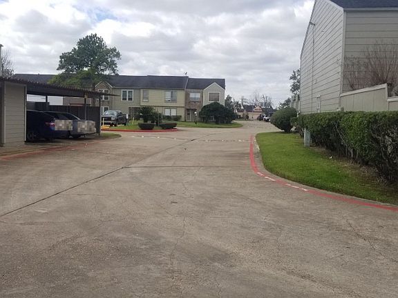5th image of 6356 Creekbend Dr #10103