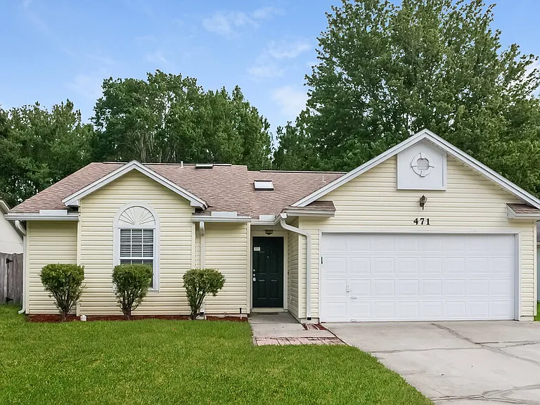 471 Moby Dick Dr N — Photo 1