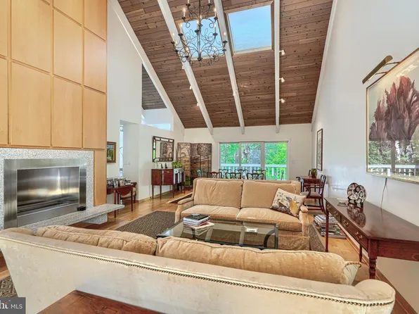 2504 Stone Mill Rd, Baltimore, MD 21208
