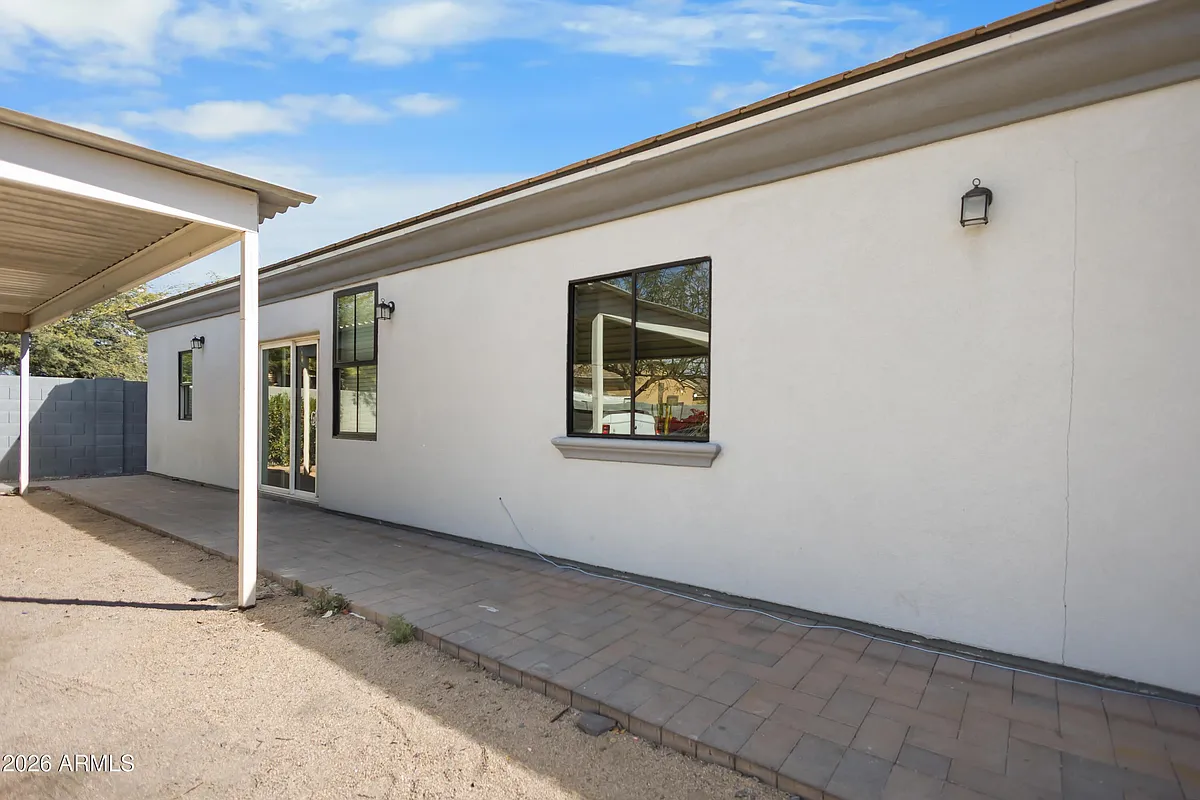 Building Photo - 7631 N 59th Ln