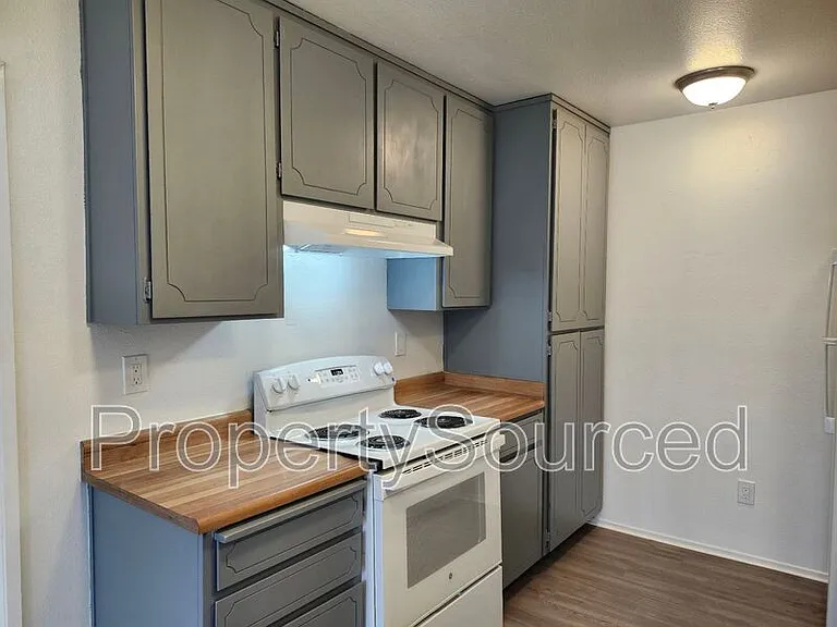 1944 Hickock Ct — Photo 4