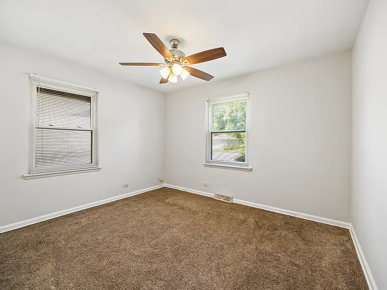 16802 Bulger Ave — Photo 11