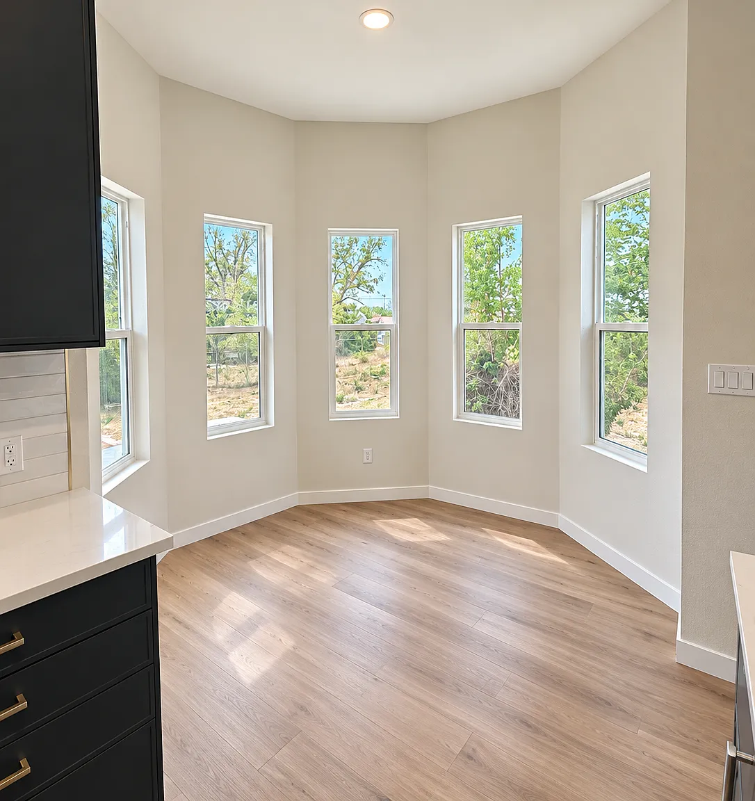 3 bed, 2.5 bath, 2000 sqft, $4,195 — Photo 4