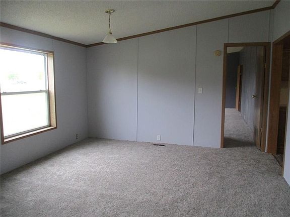 4th image of 5855 W Janssen Ln