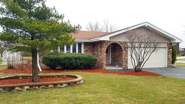 1st image of 19601 Lake Lynwood Dr