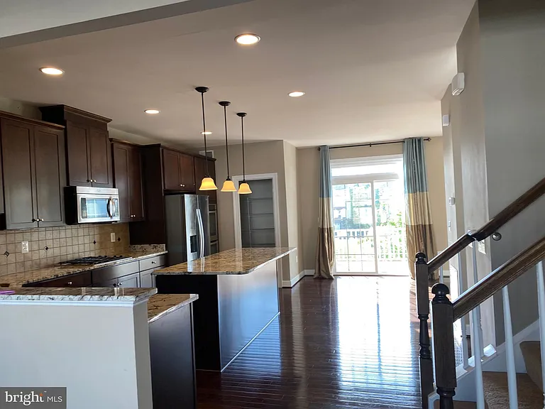 16704 Shackleford Way — Photo 3