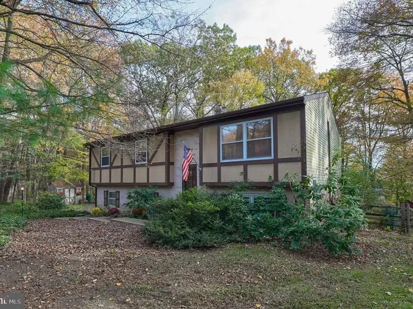 5886 Michelle Dr, Narvon, PA 17555