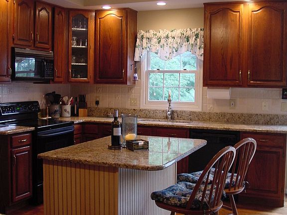 Center island workspace.