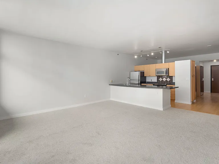 2717 Western Ave #5006 — Photo 4