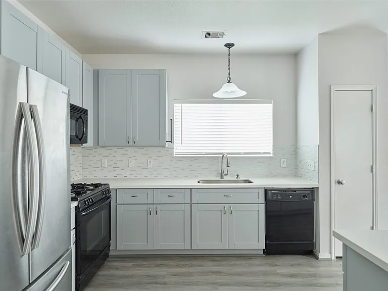 21718 Grassy Hill Ln — Photo 22