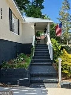 601 Heard Ave — Photo 2