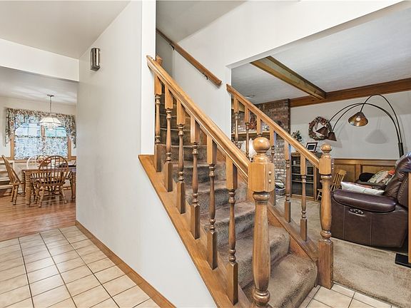 5th image of 215 Church Dr