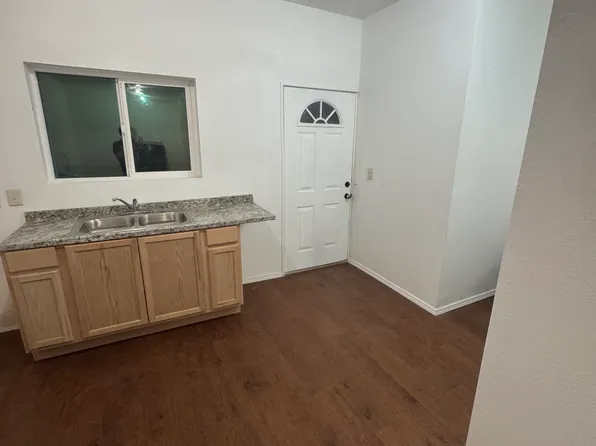 7525 Coors Blvd SW #B, Albuquerque, NM 87121