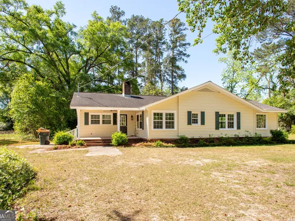 110 Briarwood Rd, Waycross, GA 31501