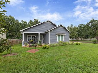 819 Baker St, Baldwin City, KS 66006