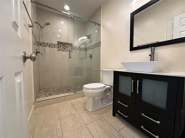 1318 Cedar Terrace Ct — Photo 26