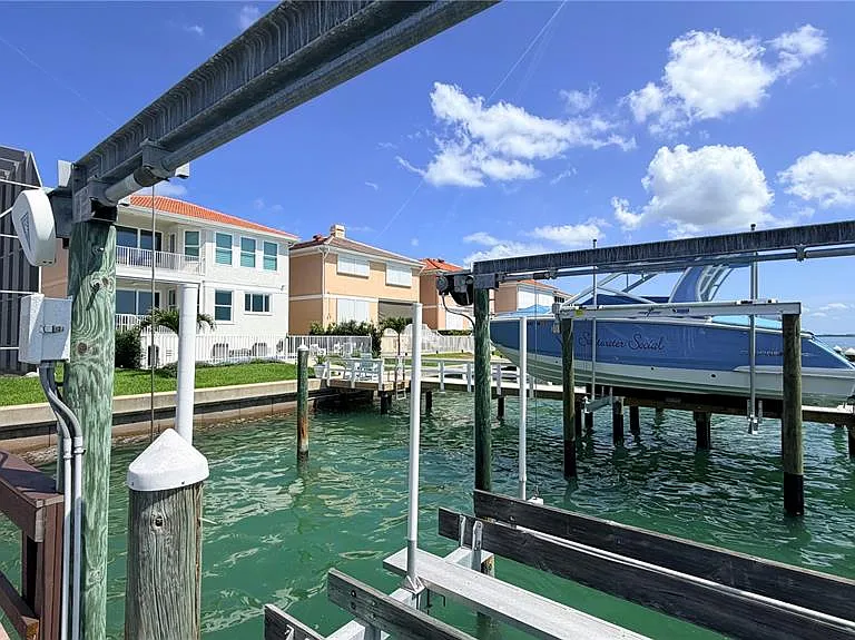 218 Sand Key Estates Dr — Photo 52