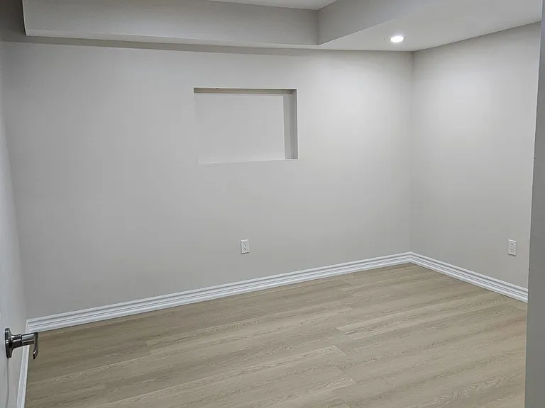 5672 Dorchester Rd #14 — Photo 5