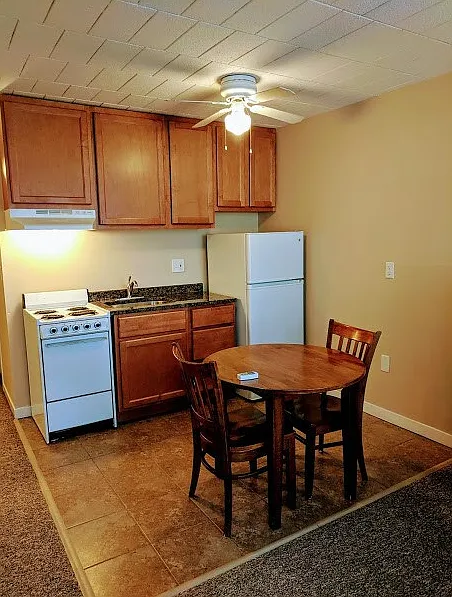 307 THOMPSON FURNISHED STUDIO APARTMENTS — Photo 4