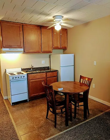 307 THOMPSON FURNISHED STUDIO APARTMENTS — Photo 4
