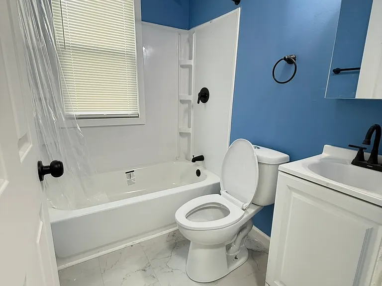 98 S Edith St #104 — Photo 2