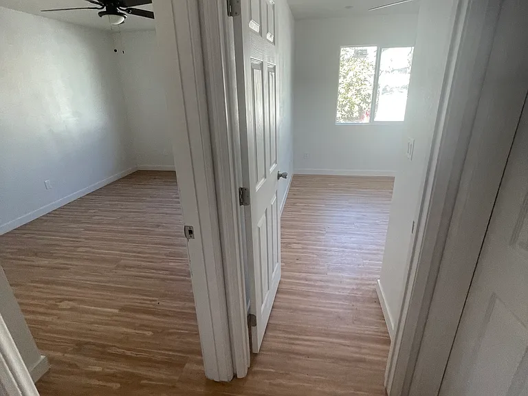 523 S Caswell Ave — Photo 7