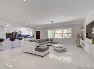 19101 N Bay Rd, Sunny Isles Beach, FL 33160