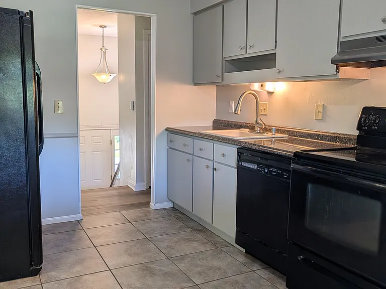 12074 Freestone Ct — Photo 5