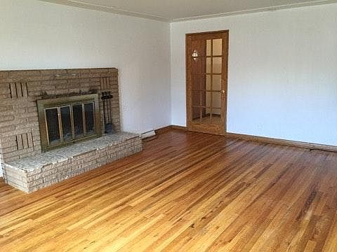Living Room 4