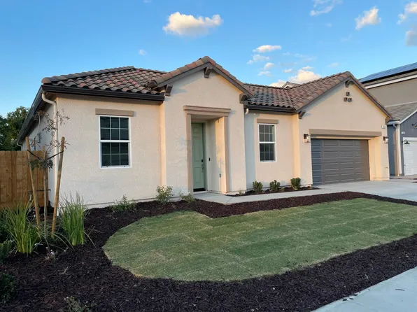 3035 Keats Ave, Clovis, CA 93619