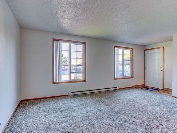 4th image of 740 SE Cedar St #760-05