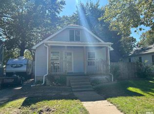 1414 Fisher St, Pekin, IL