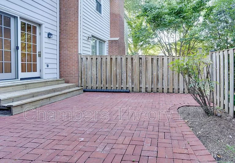 1003 Jennifer Ln — Photo 40