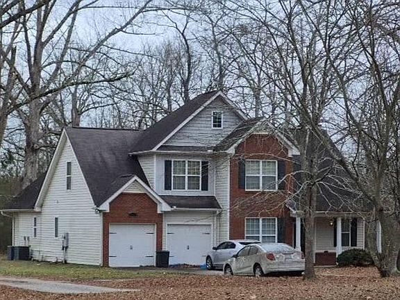 3rd image of 2824 Pope Rd