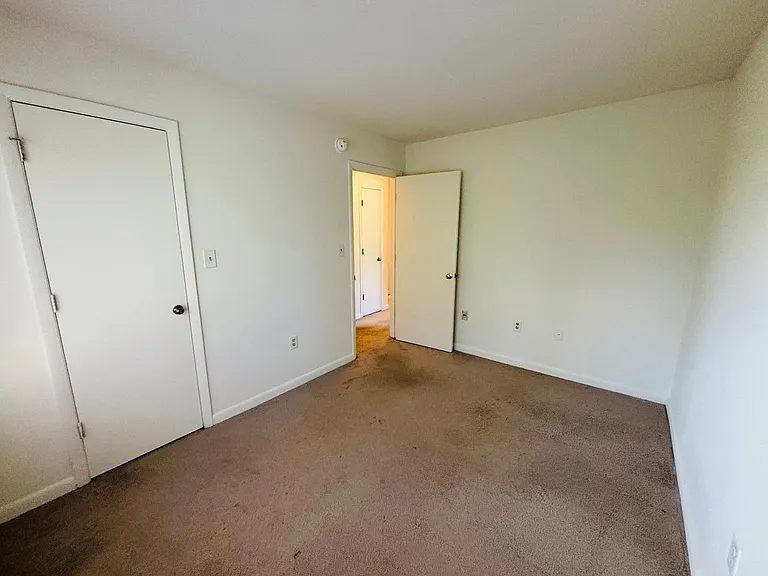 1210B University Ter — Photo 14