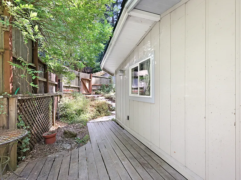 161 Mahogany Way — Photo 2