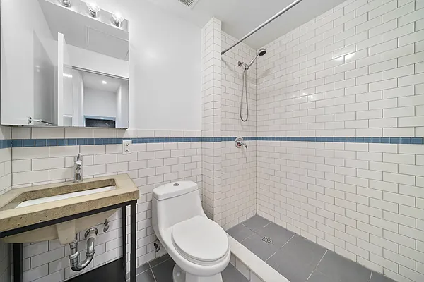 Rented by Nooklyn NYC LLC | media 12
