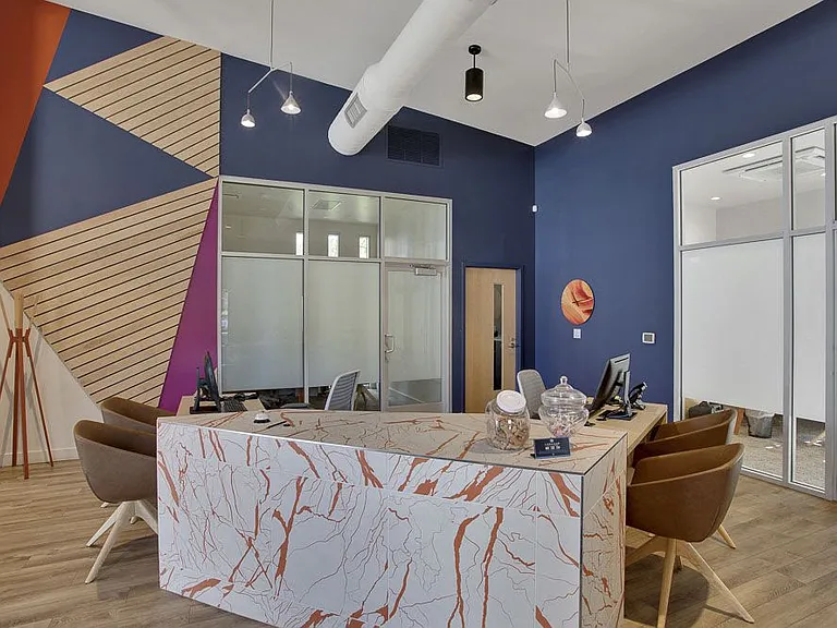 Leasing Center