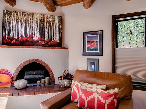 003_Living Room (3)