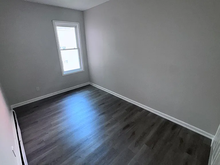 17 Earl St #2R — Photo 7