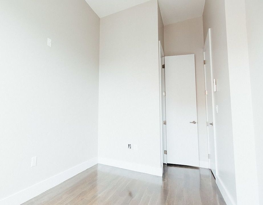 1st image of 1491 Gates Ave #2A